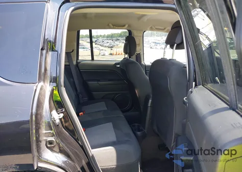 2016 Jeep Compass Sport из США, поврежденный, VIN 1C4NJDBB7GD780624